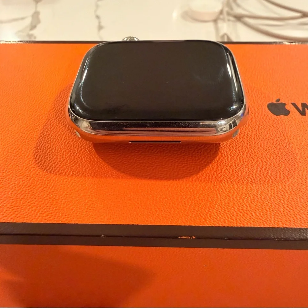 Apple Watch Hermès Series 7 45mm Silver Stainless CEL